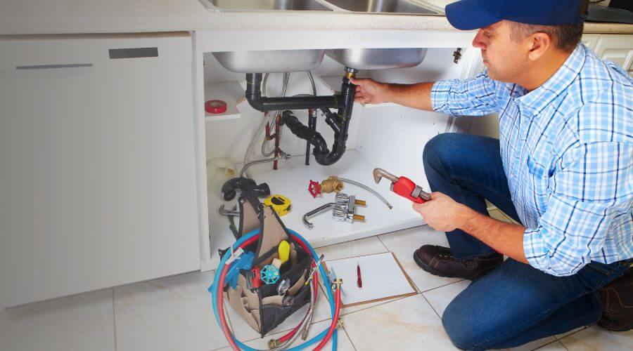 Expert burst pipe repair services in Wisdom, MT